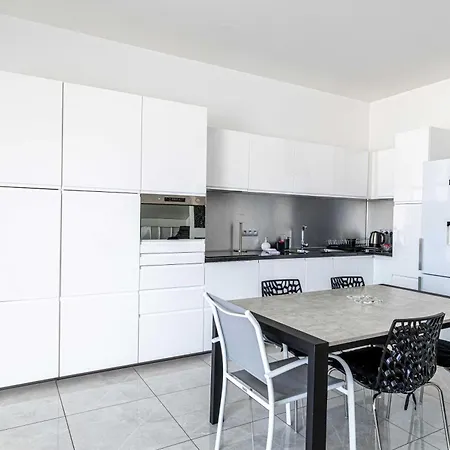 Luxury Penthouse 120ma² In The Heart Of