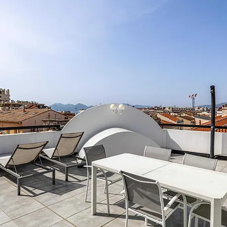 Luxury Penthouse 120ma² In The Heart Of 아파트