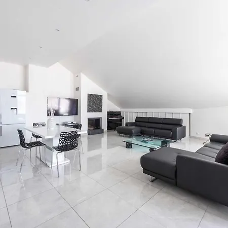 Luxury Penthouse 120ma² In The Heart Of 아파트 *