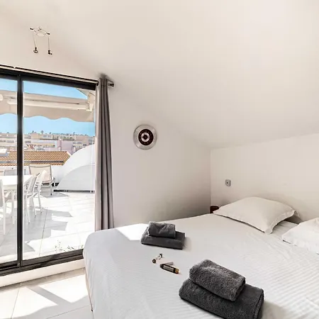 Luxury Penthouse 120ma² In The Heart Of *